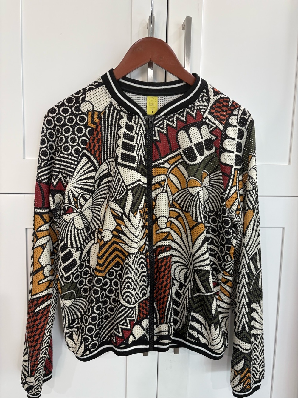 FARM Rio Rainforest Bomber Jacket and matching leggings - Picture 3 of 15
